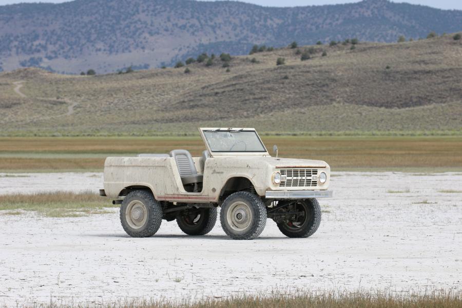  Ford Bronco Derelict Roadster by ICON 2018 года  (фото 18 из 29)